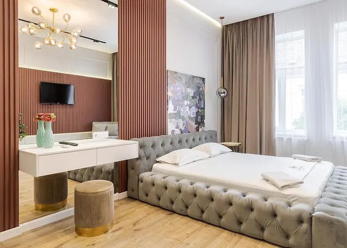 Leogrand On Leontovycha 17 Appartement *